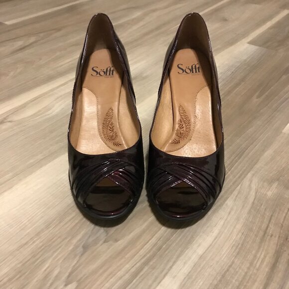 Sofft Ladies Burgundy Patent Leather Shoes Size 9 - Picture 2 of 6